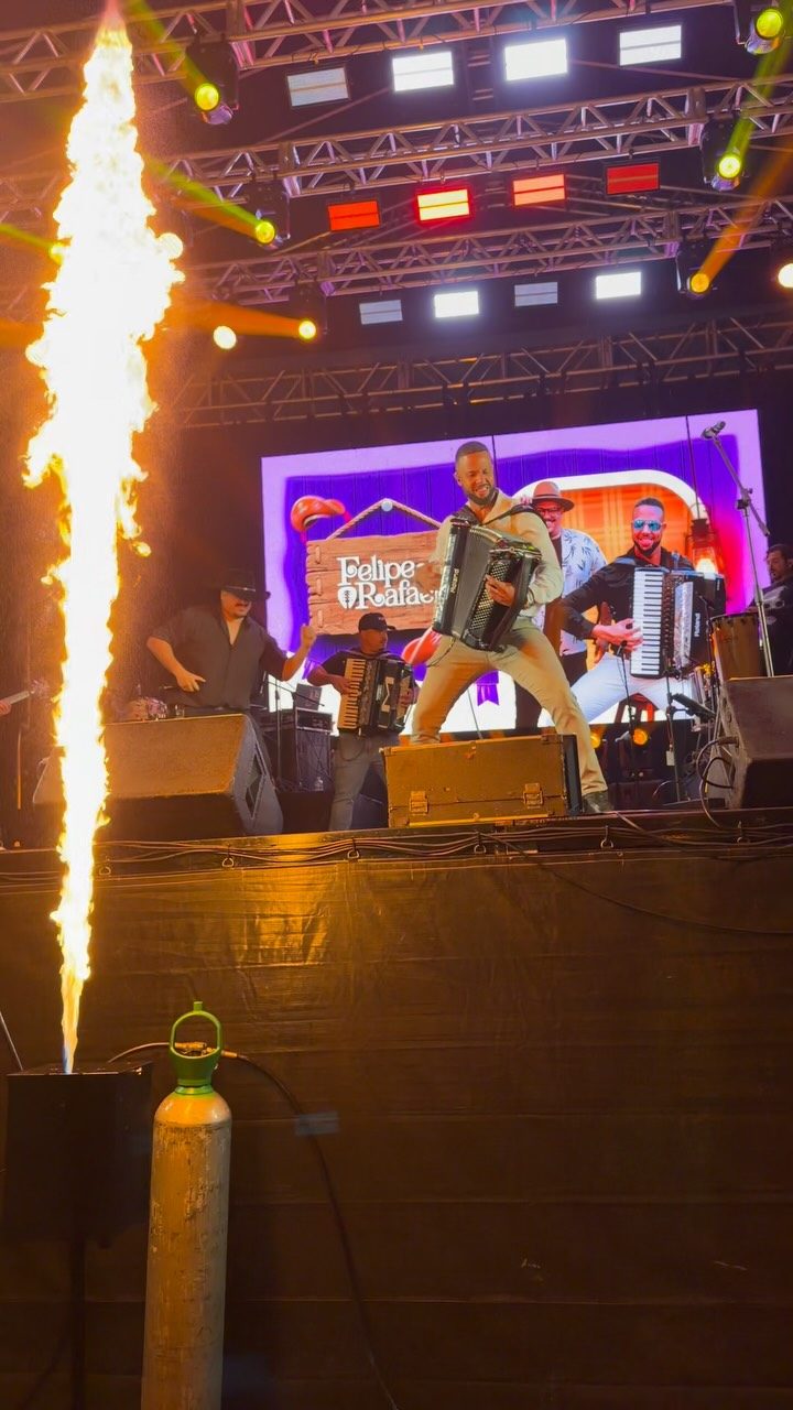 Fogo no palco